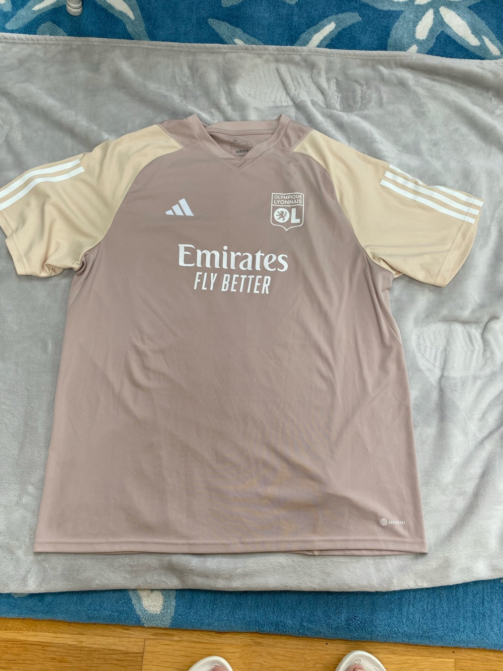 adidas Men's Beige Olympique Lyonnais Soccer Jersey